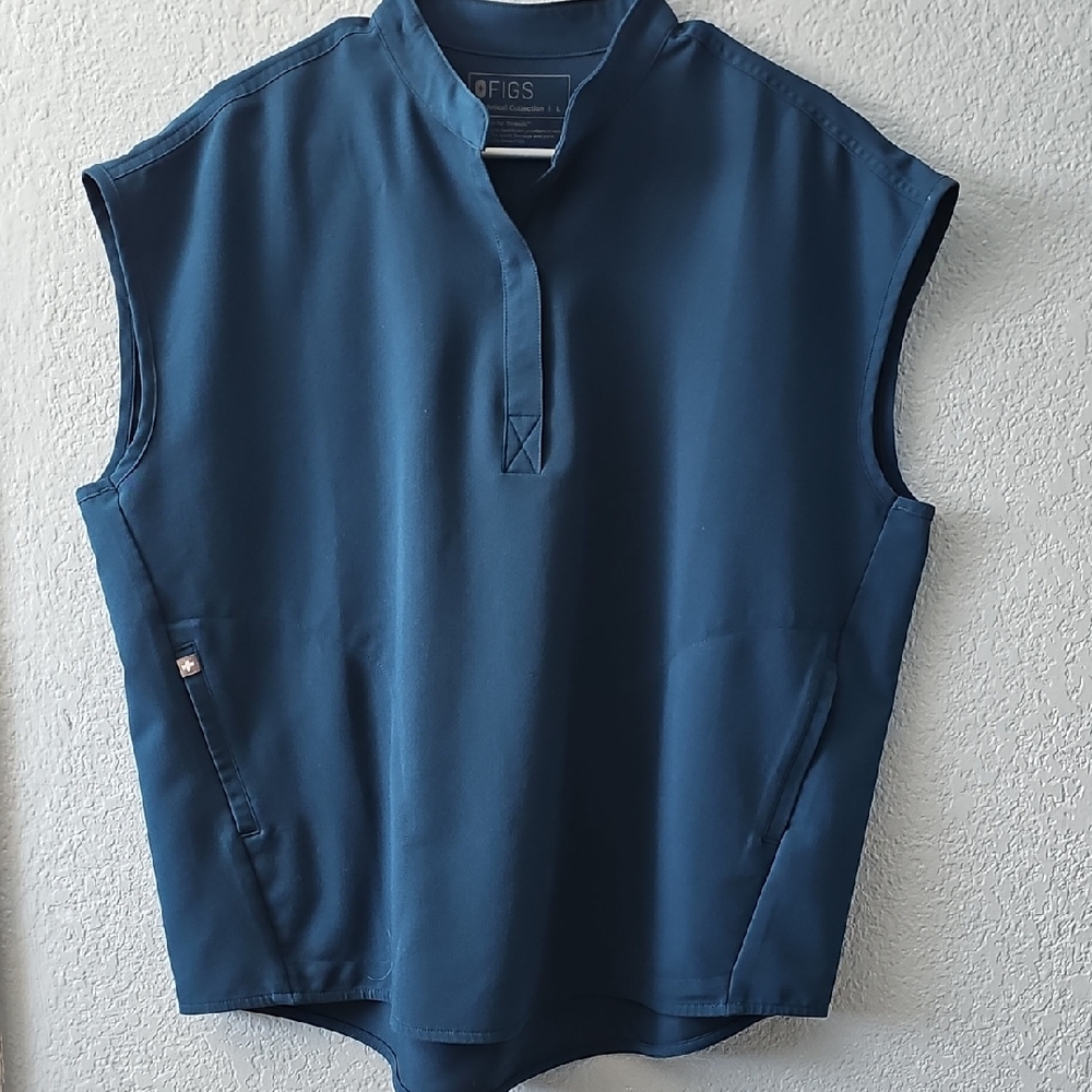 Figs Navy Scrub Top